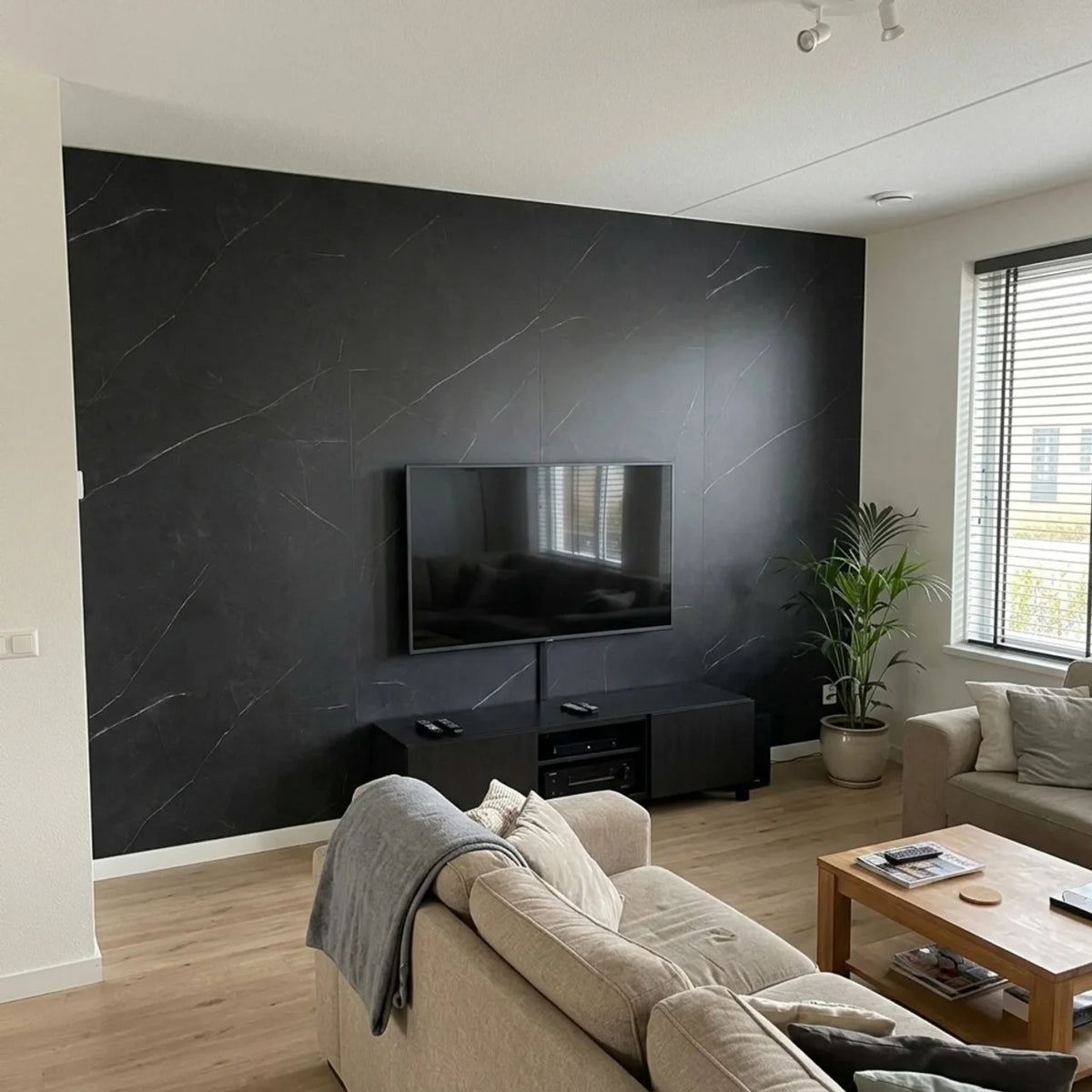 Obsidian Vein – Premium SPC Klik Wandpaneel 122x280 cm (4mm), productfoto 4