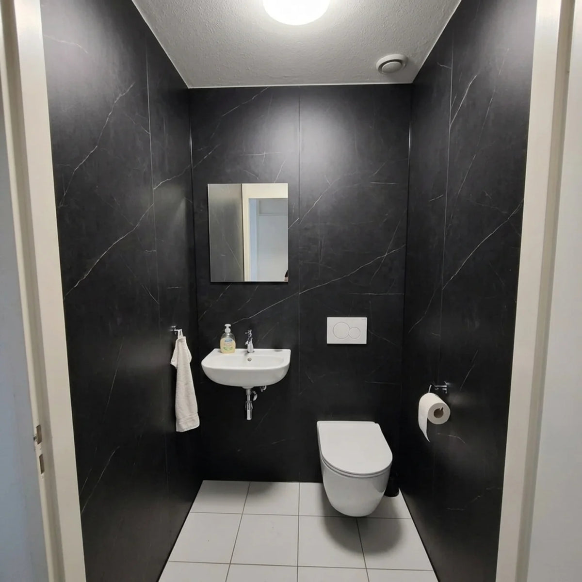 Obsidian Vein – Premium SPC Klik Wandpaneel 122x280 cm (4mm), productfoto 5